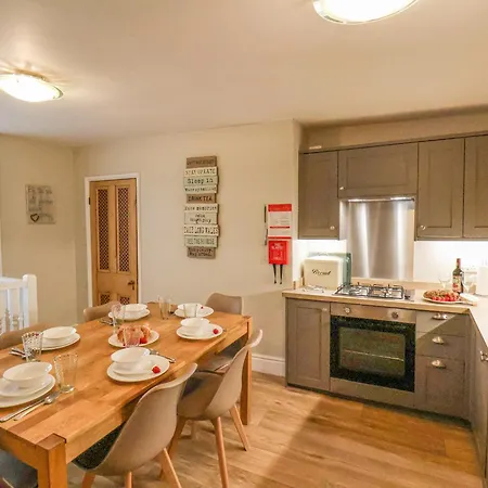 Foresters House Holiday home *